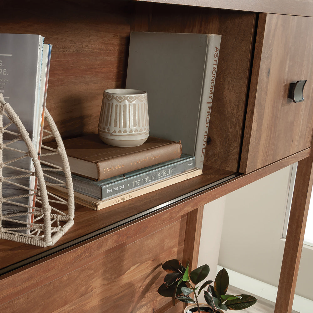 Hutch, Brown finish