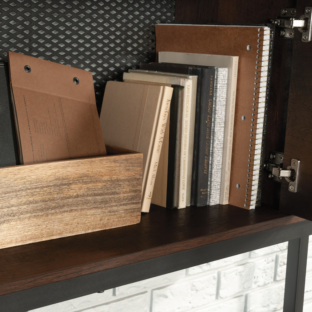 Briarbrook Hutch Barrel Oak